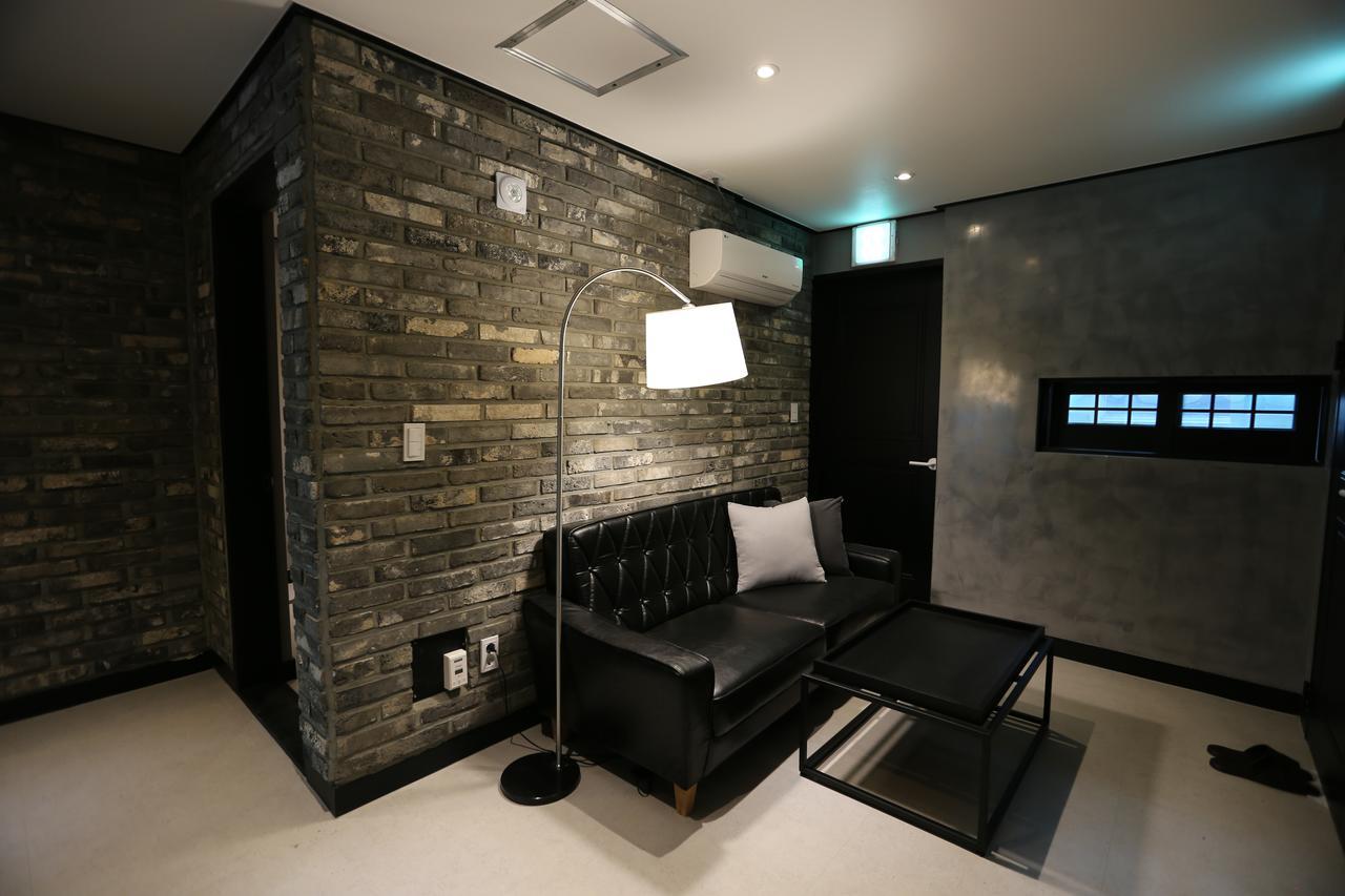 Almond Hotel Gupo Station Pusan Exteriér fotografie