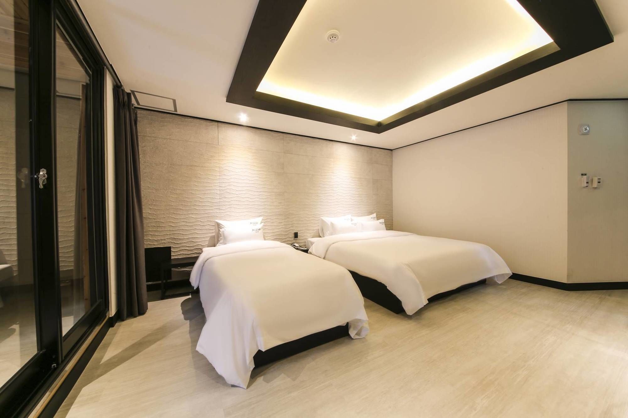 Almond Hotel Gupo Station Pusan Exteriér fotografie