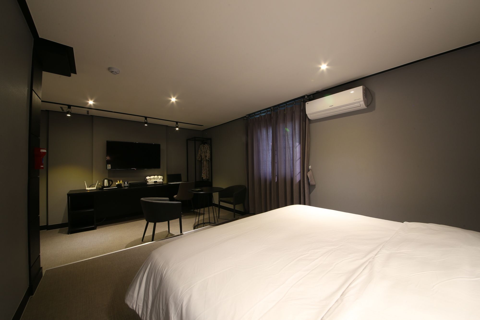 Almond Hotel Gupo Station Pusan Exteriér fotografie