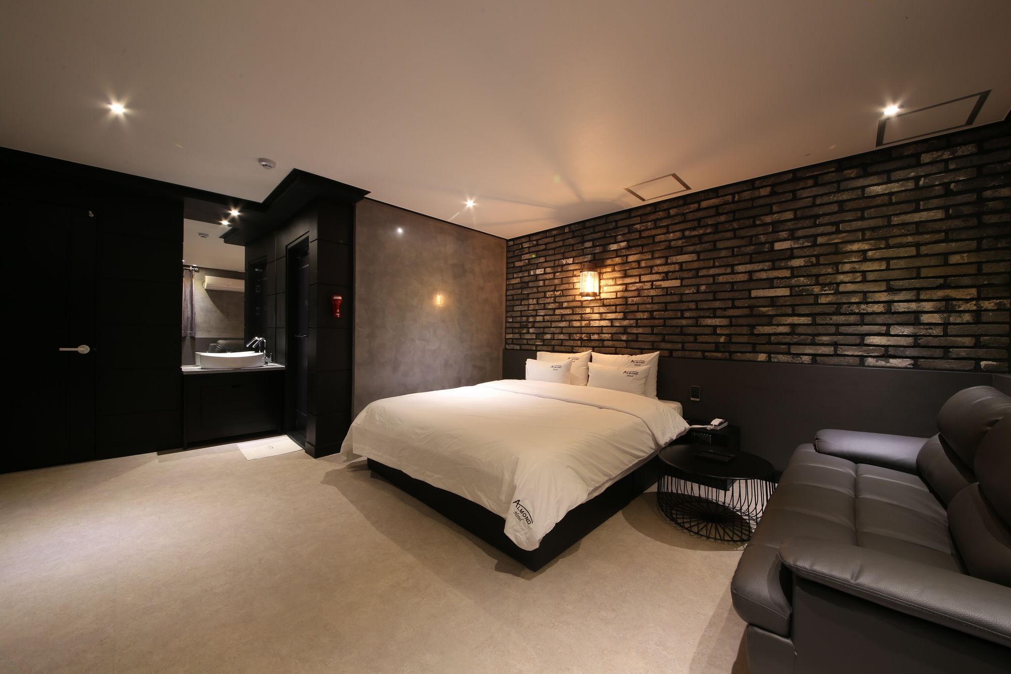 Almond Hotel Gupo Station Pusan Exteriér fotografie